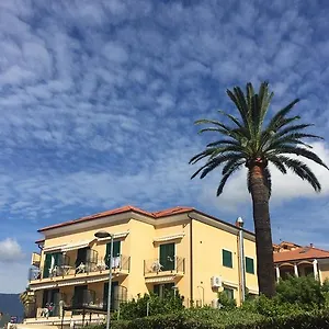 Hotel Ada
